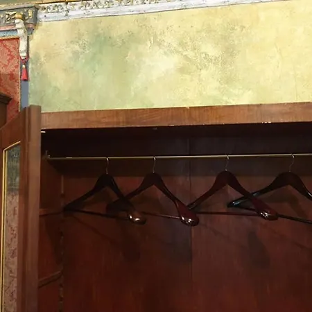 Beautiful One Bedroom In Old Town Вильнюс