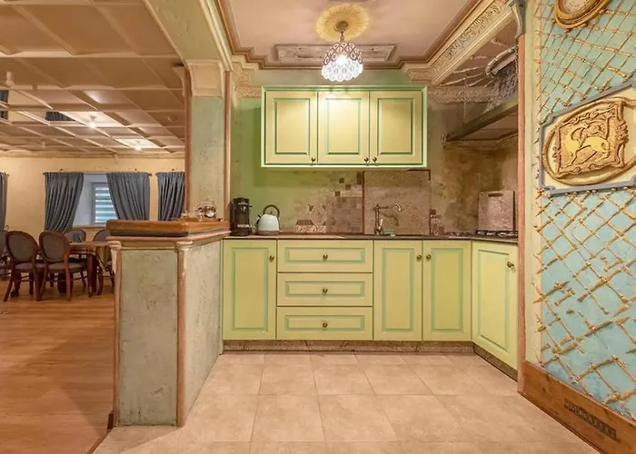 Beautiful One Bedroom In Old Town Вильнюс